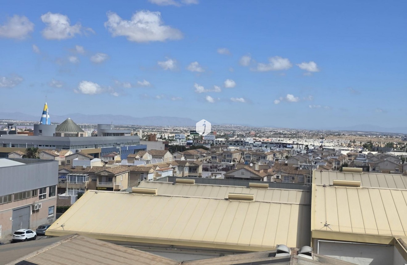 Aus zweiter Hand - Wohnung -
Torrevieja - Parque las naciones