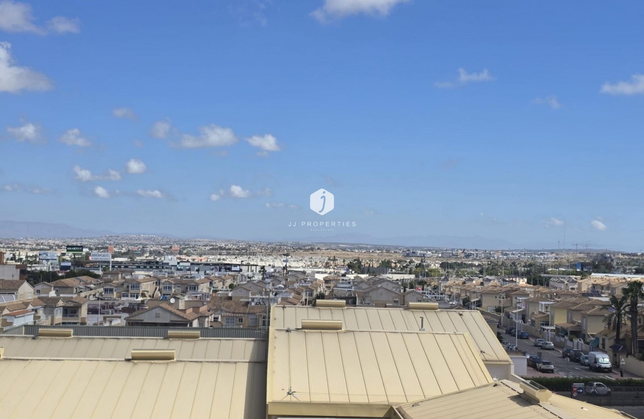 Aus zweiter Hand - Wohnung -
Torrevieja - Parque las naciones