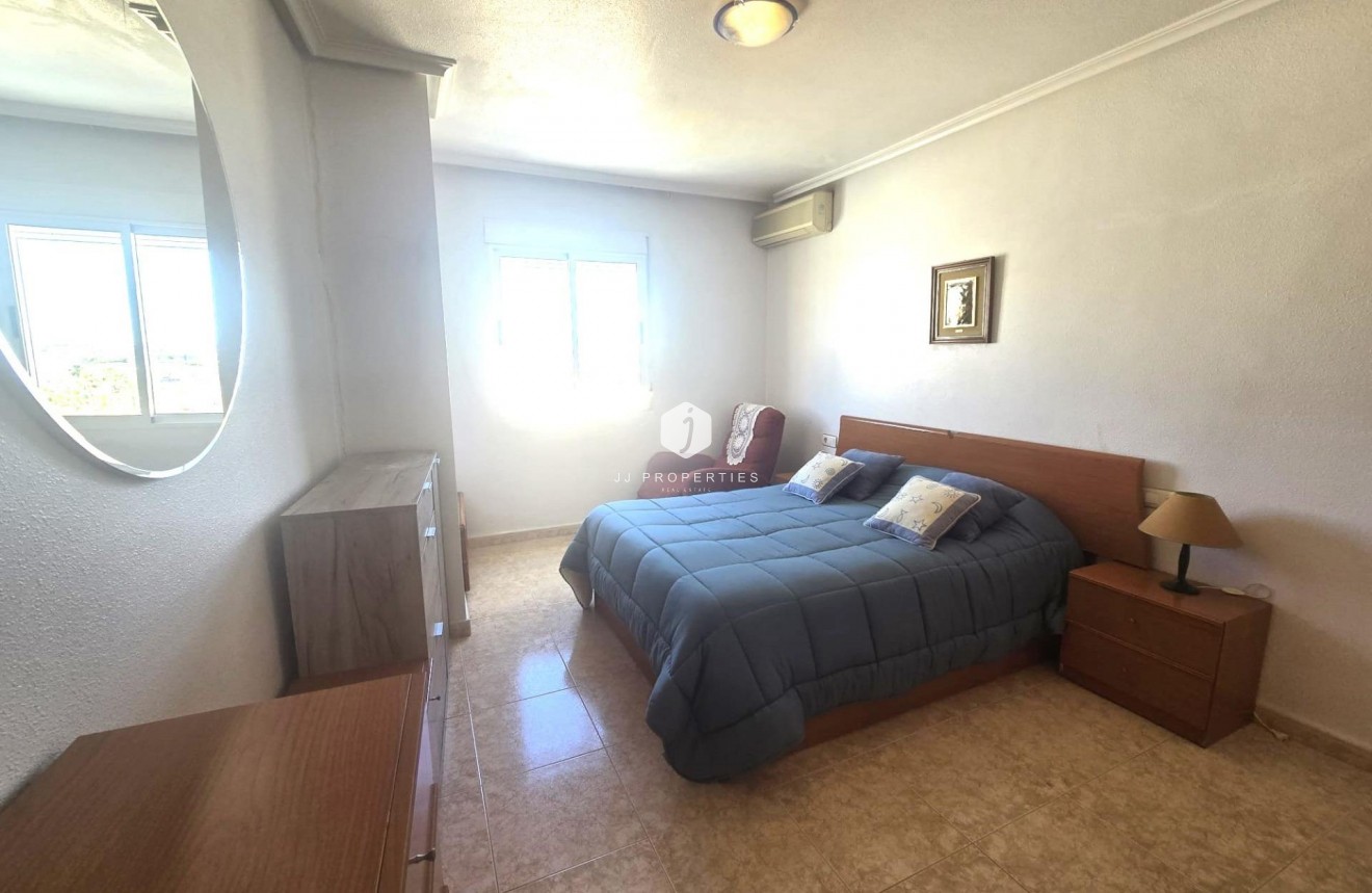Aus zweiter Hand - Wohnung -
Torrevieja - Parque las naciones