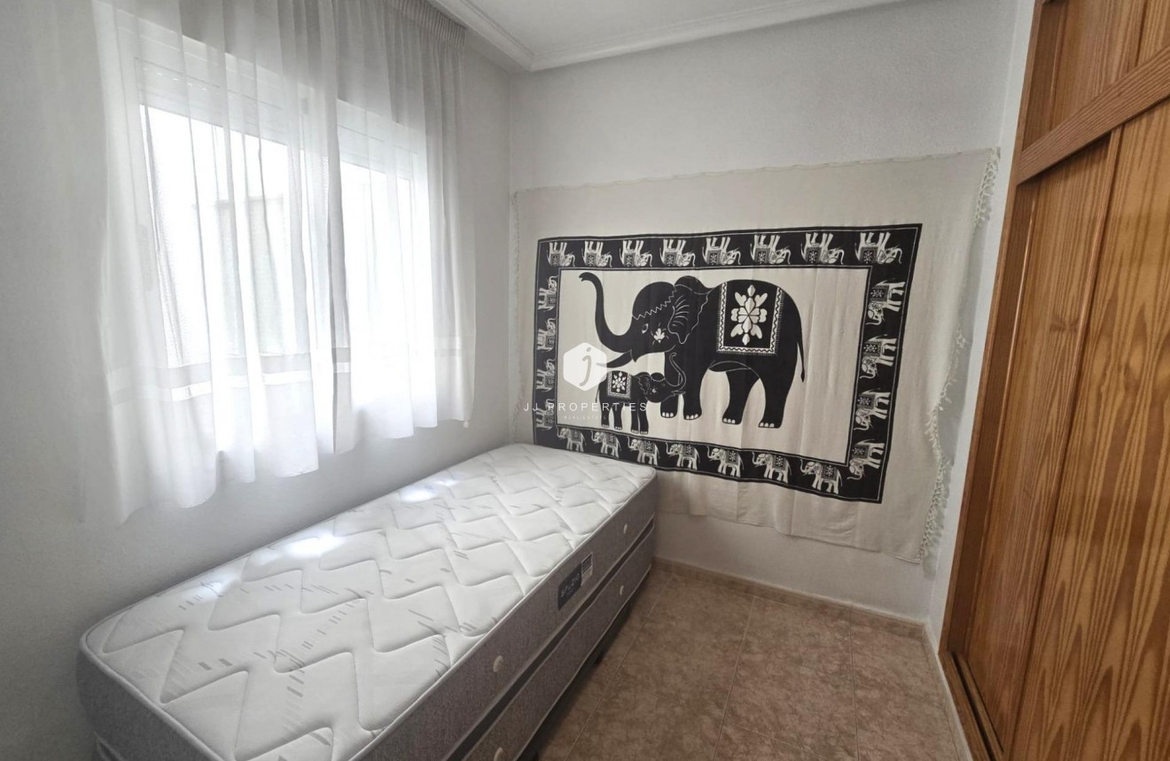 Aus zweiter Hand - Wohnung -
Torrevieja - Parque las naciones