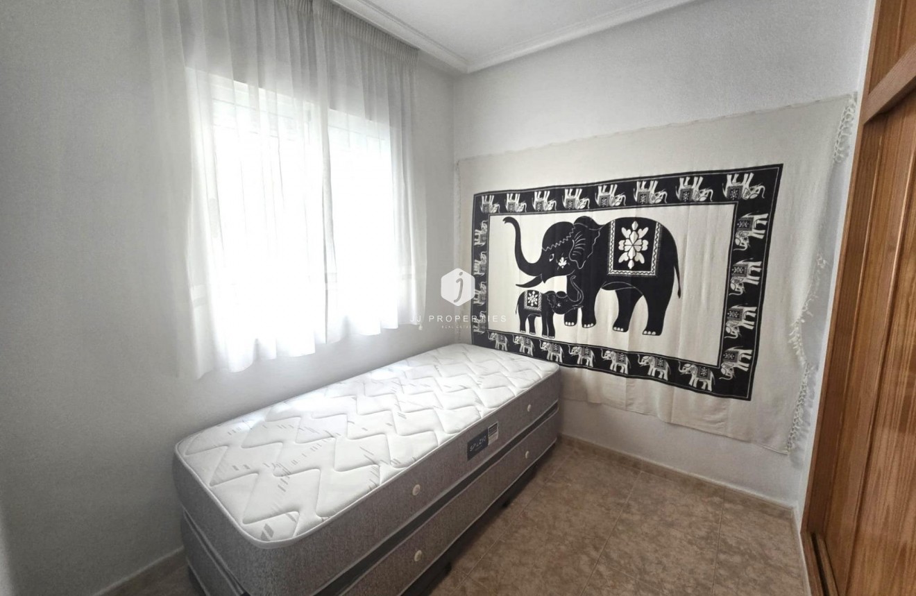 Aus zweiter Hand - Wohnung -
Torrevieja - Parque las naciones