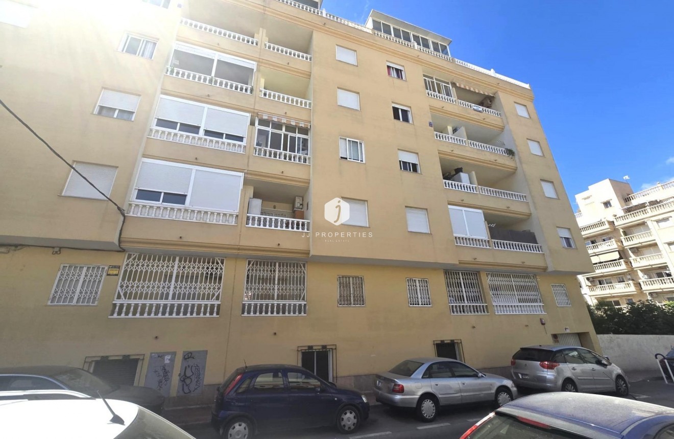 Aus zweiter Hand - Wohnung -
Torrevieja - Parque las naciones
