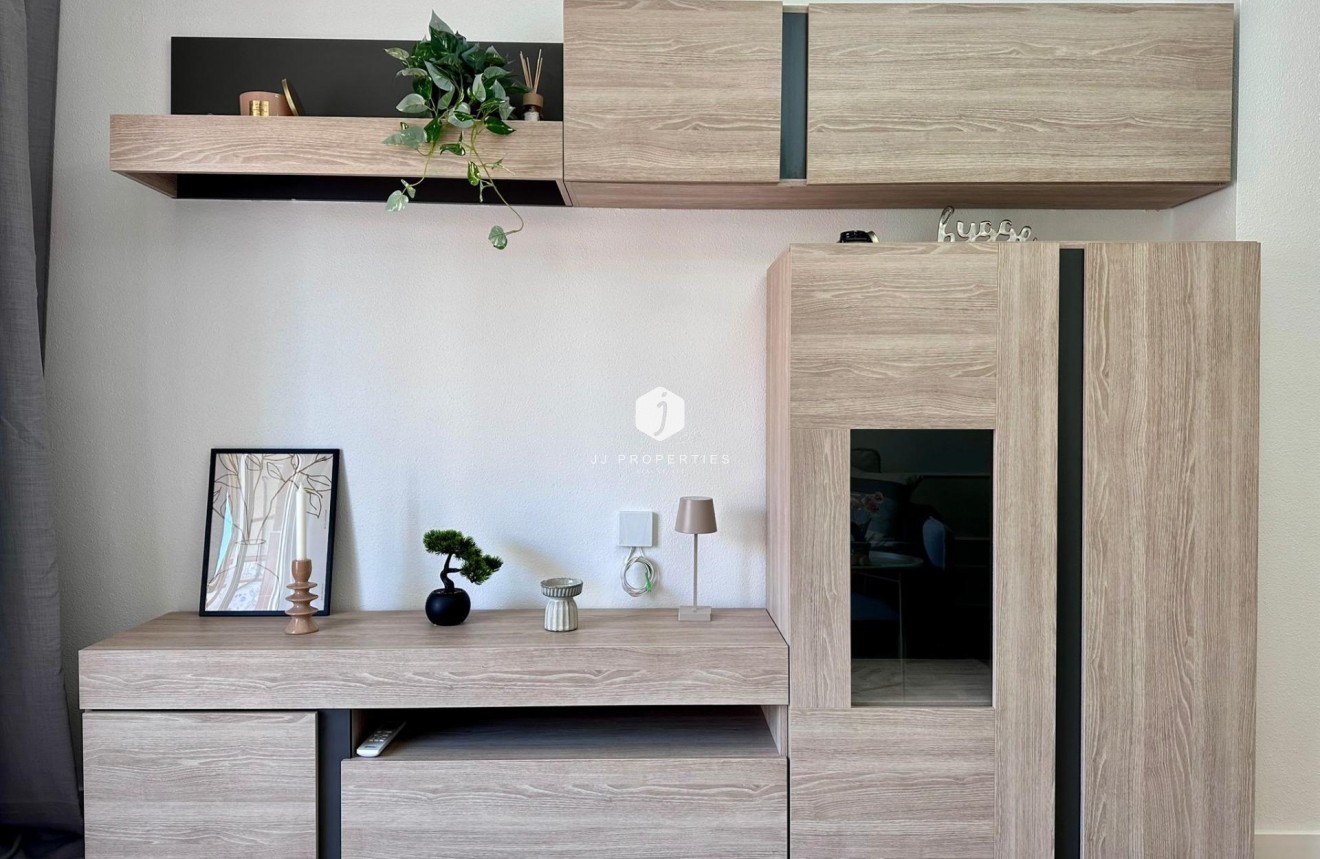 D'occasion - Appartement -
Torrevieja - Habaneras