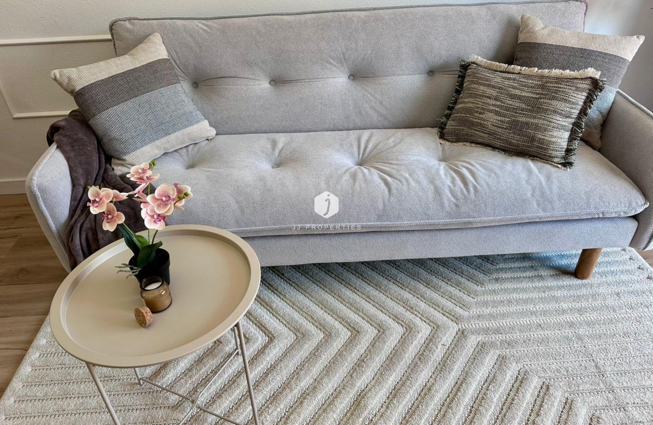 D'occasion - Appartement -
Torrevieja - Habaneras