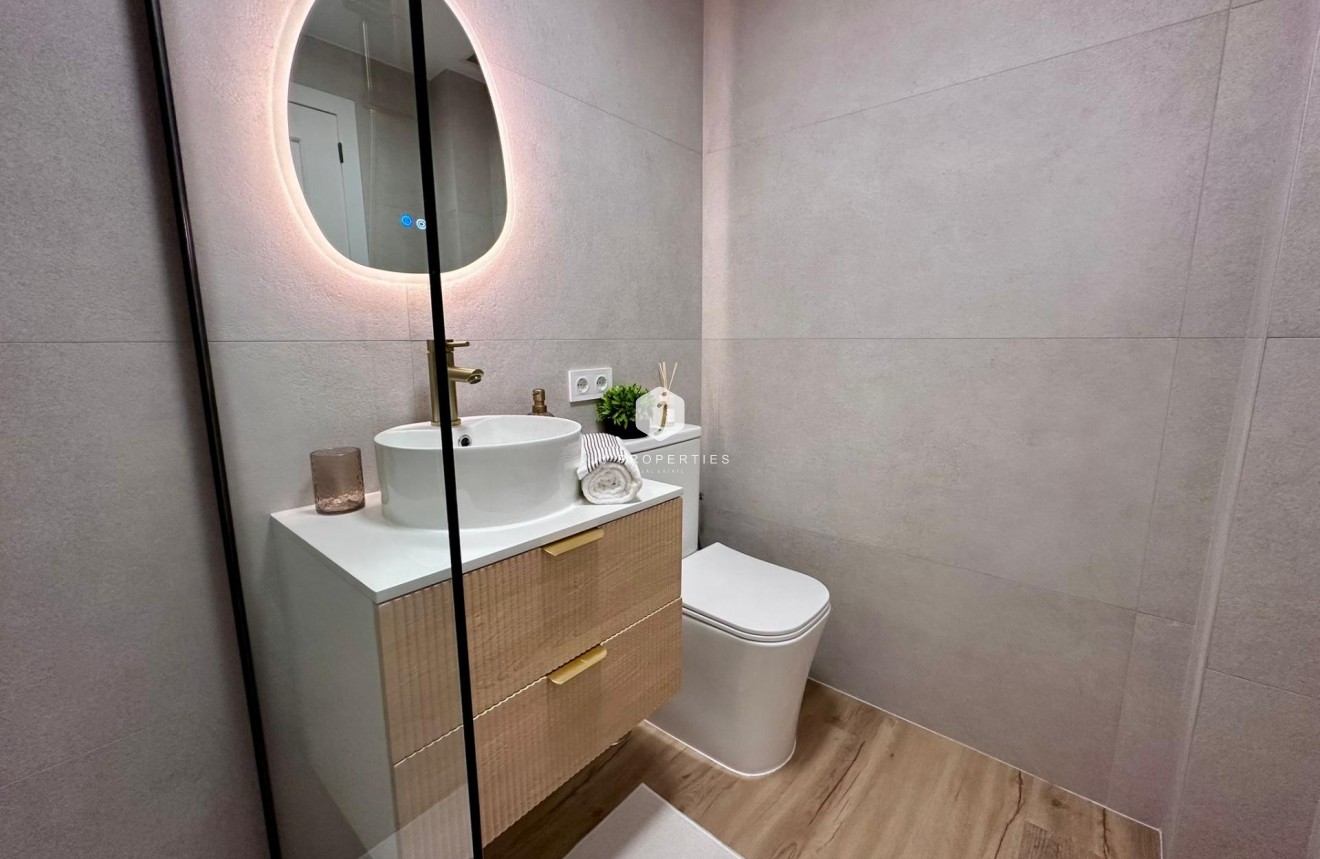 D'occasion - Appartement -
Torrevieja - Habaneras