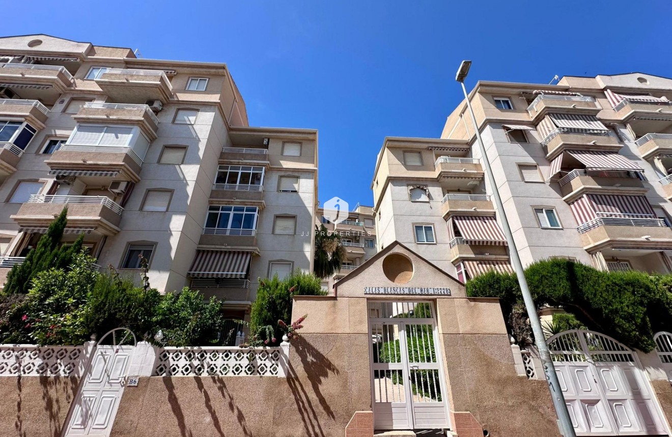 D'occasion - Appartement -
Torrevieja - Habaneras
