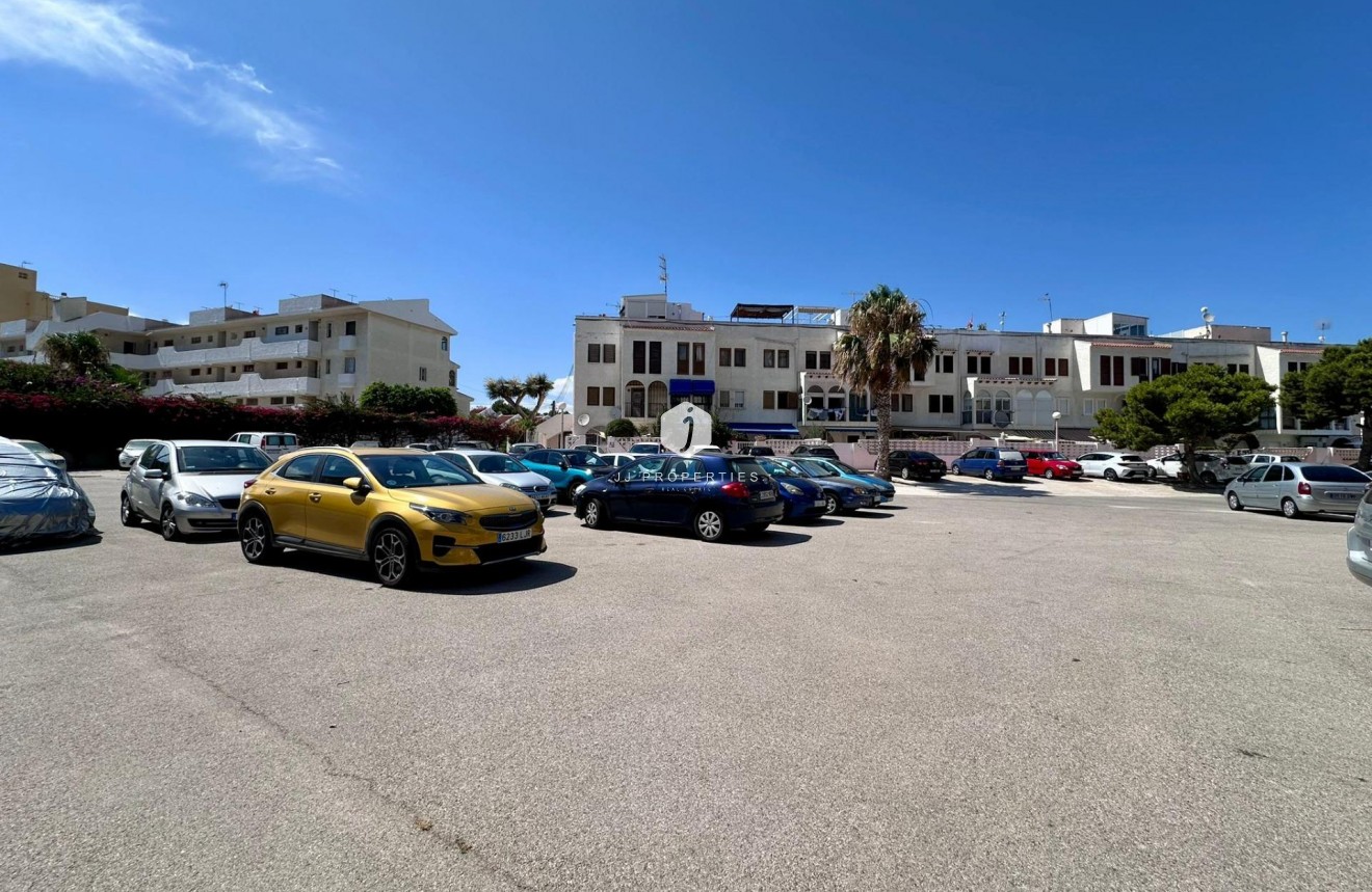 D'occasion - Appartement -
Torrevieja - Habaneras