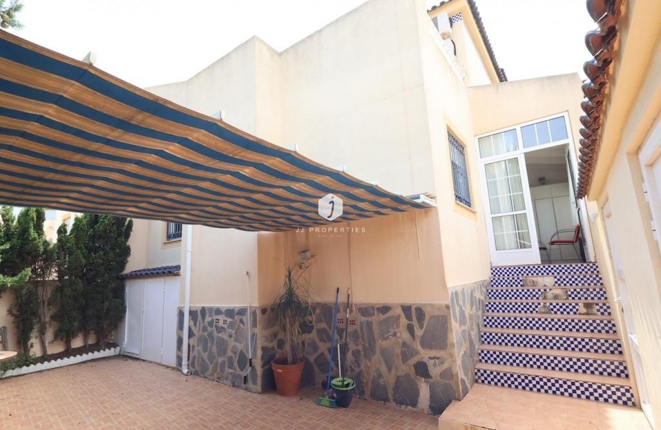 Resale - Chalet -
Torrevieja - Costa Blanca