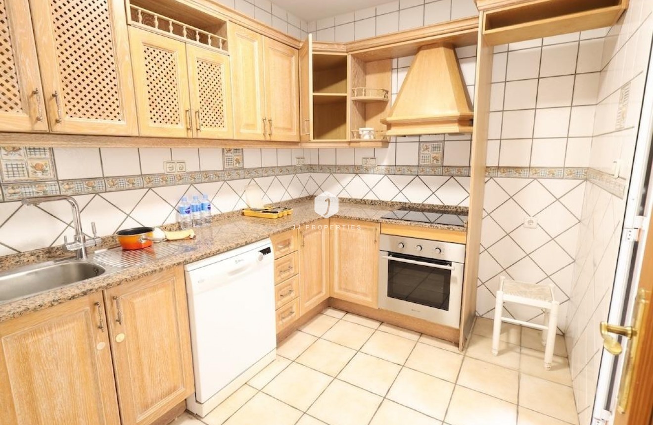 Resale - Chalet -
Torrevieja - Costa Blanca