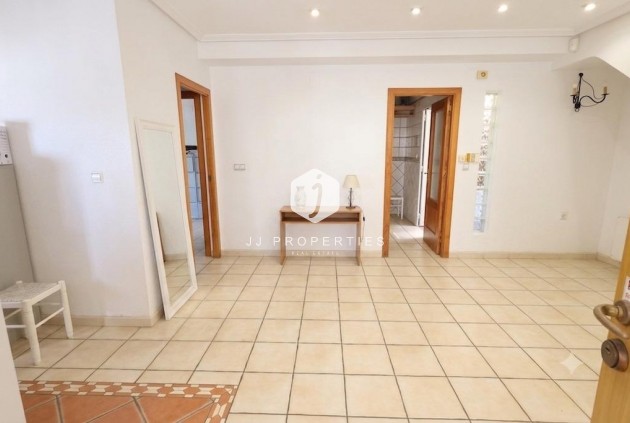 Resale - Chalet -
Torrevieja - Costa Blanca