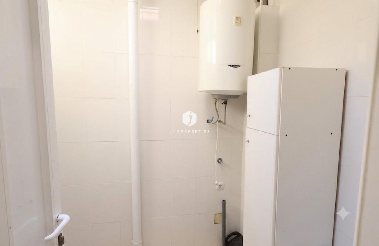 Resale - Chalet -
Torrevieja - Costa Blanca