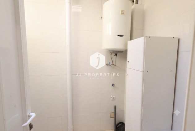 Resale - Chalet -
Torrevieja - Costa Blanca