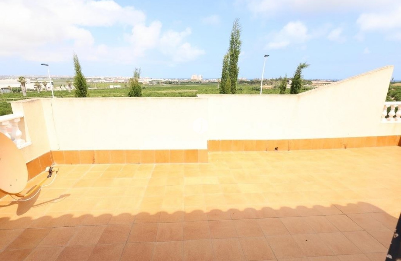 Resale - Chalet -
Torrevieja - Costa Blanca