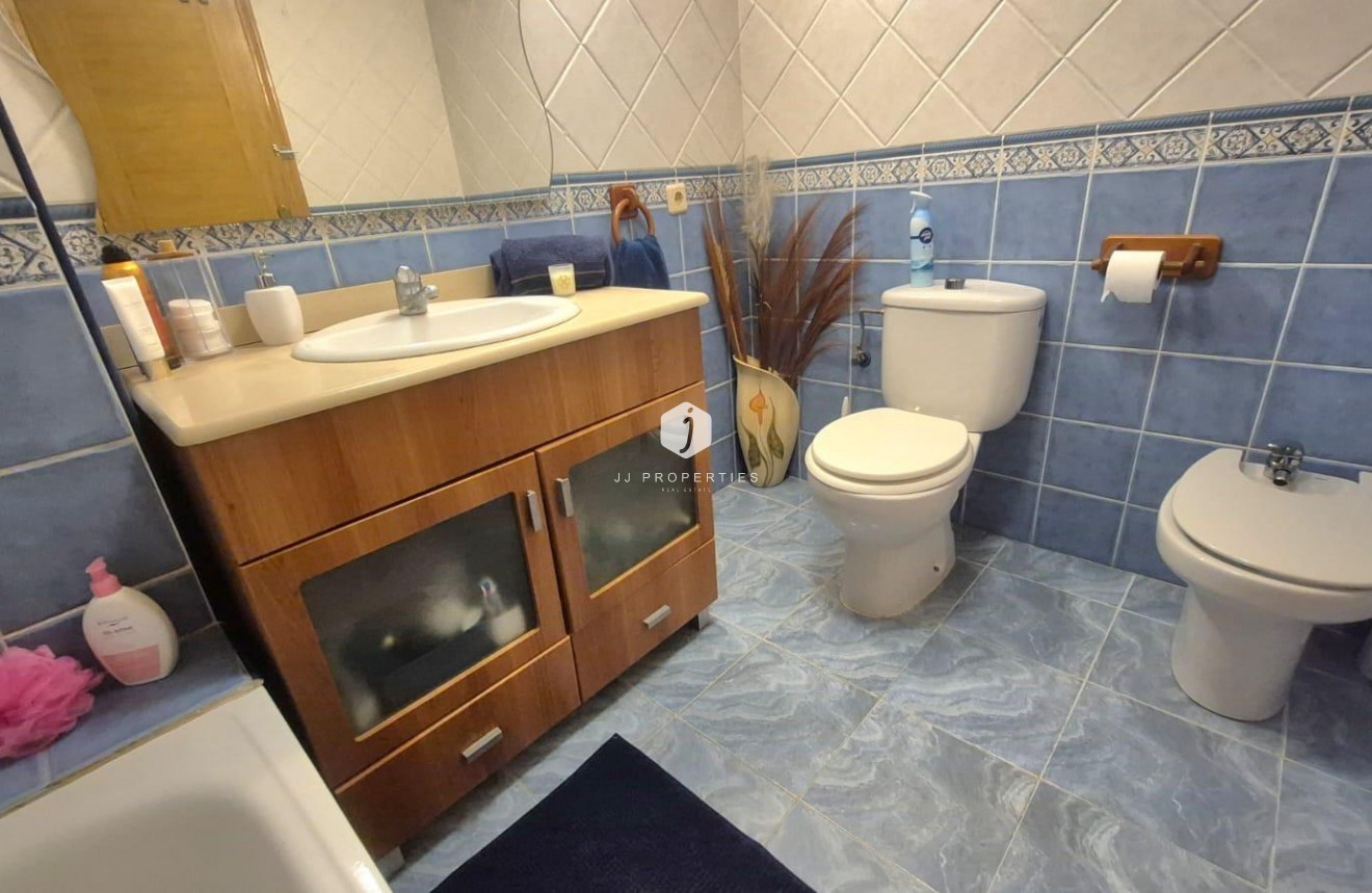 Segunda mano - Apartamento / piso -
Torrevieja - Acequion
