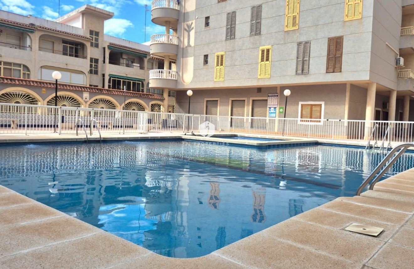 Segunda mano - Apartamento / piso -
Torrevieja - Acequion