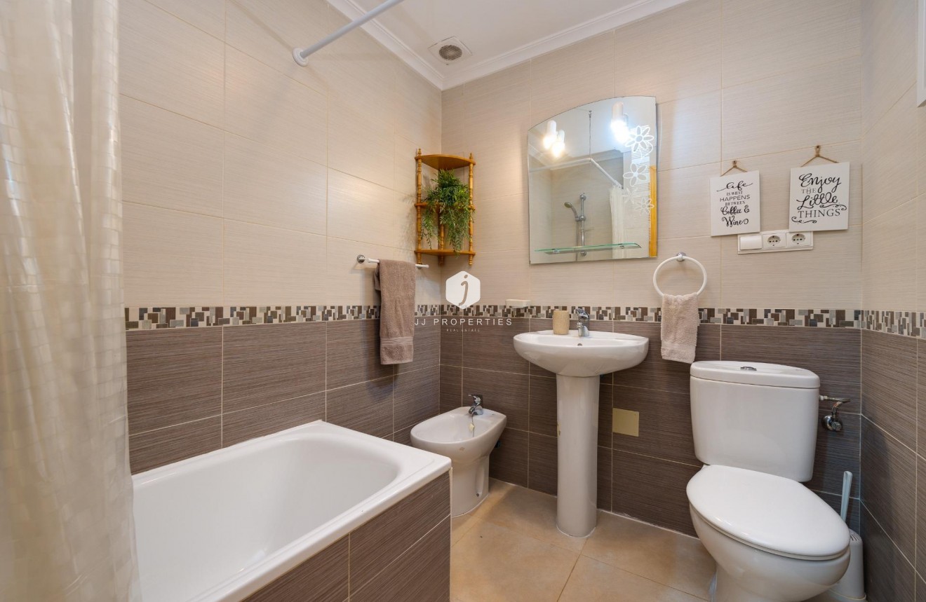 Resale - Penthouse -
Torrevieja - Centro