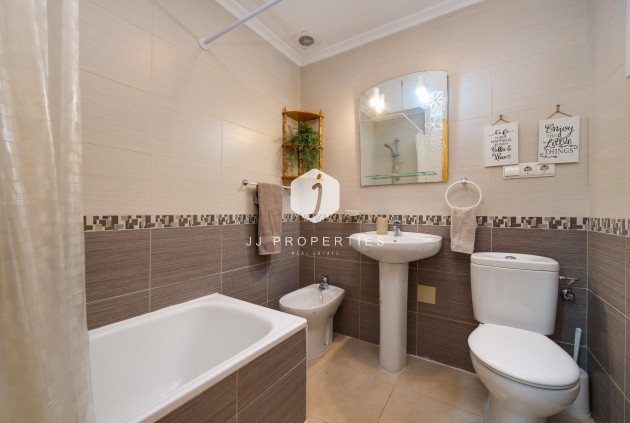 D'occasion - Attique -
Torrevieja - Centro