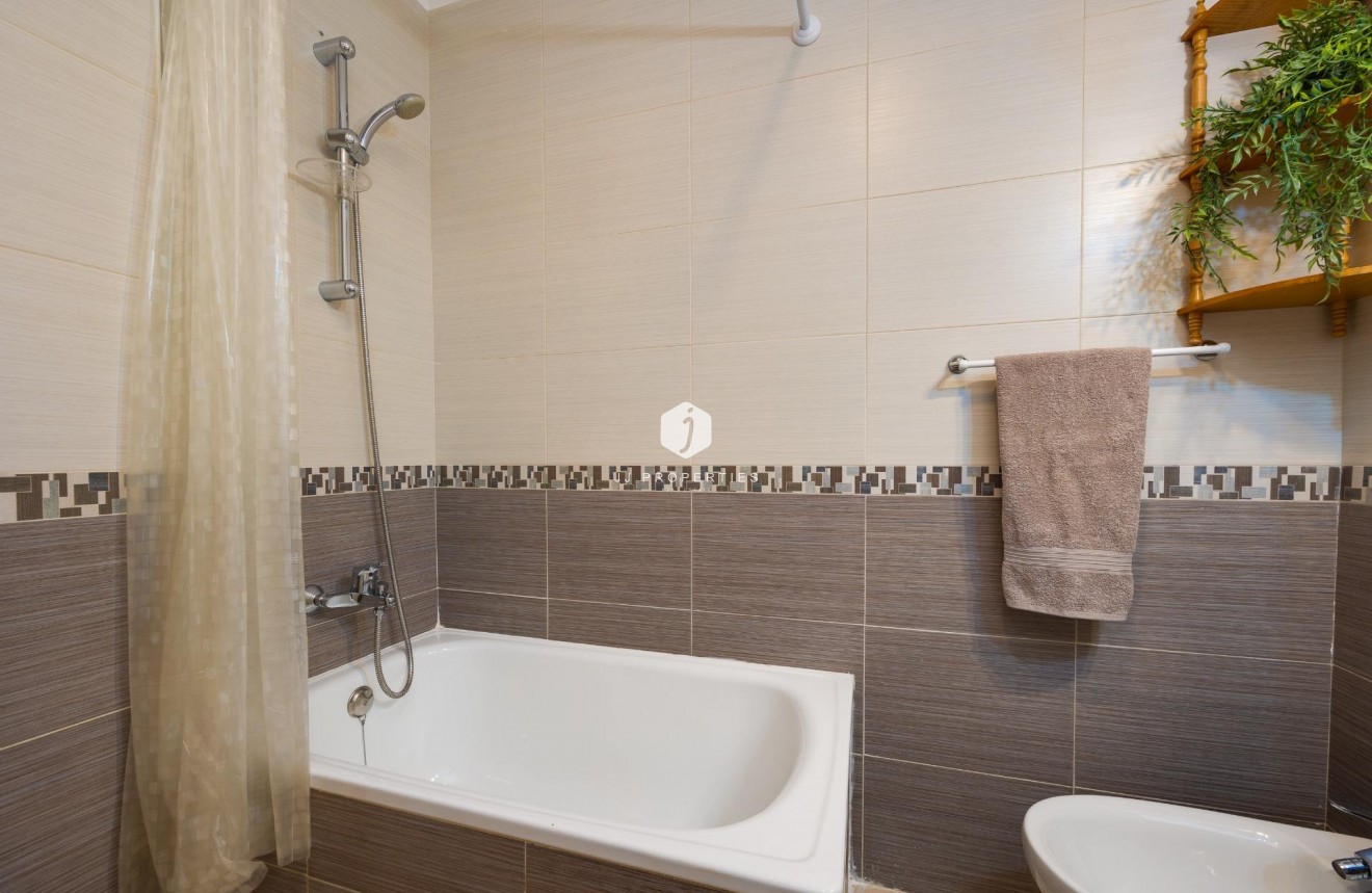 Resale - Penthouse -
Torrevieja - Centro