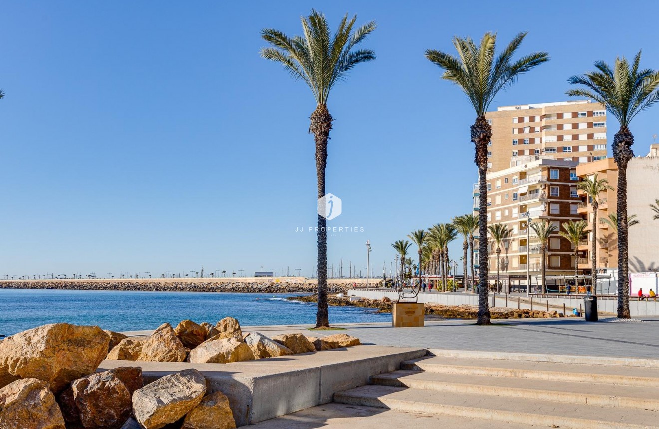 Resale - Penthouse -
Torrevieja - Centro