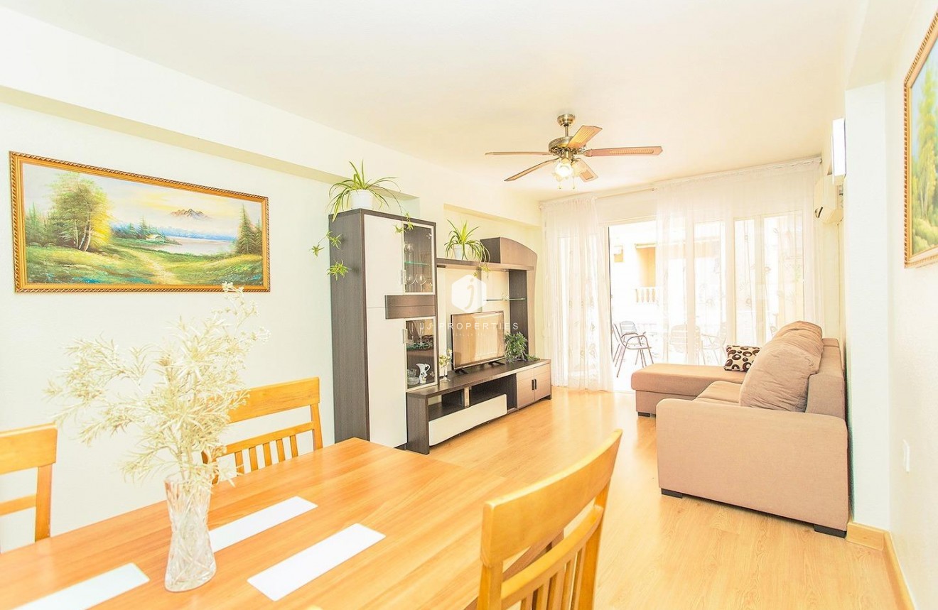Tweedehands - Appartement / flat -
Torrevieja - Playa del Cura