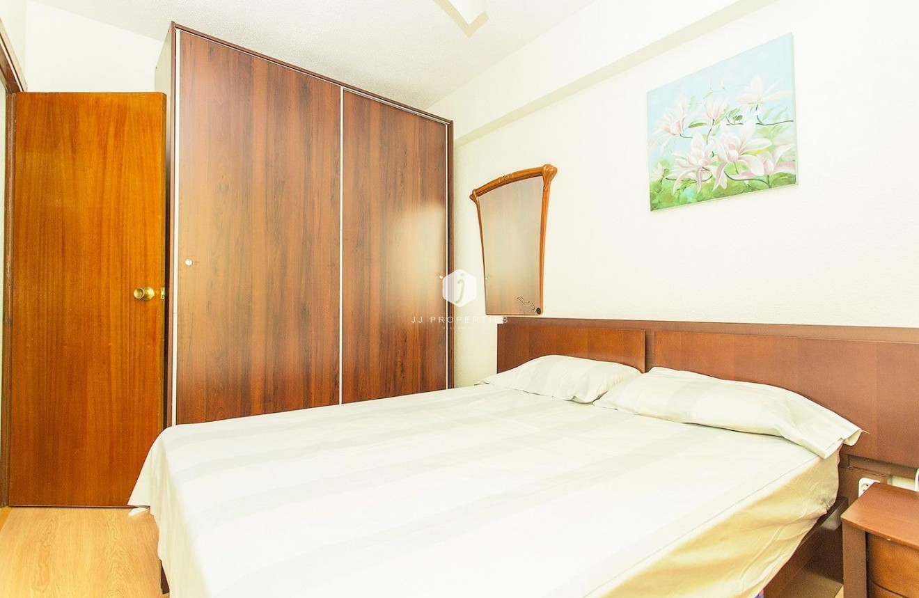 Tweedehands - Appartement / flat -
Torrevieja - Playa del Cura