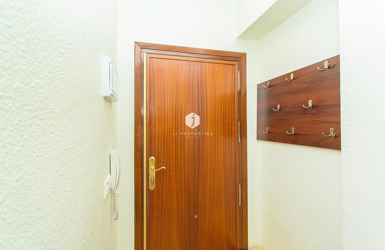 Tweedehands - Appartement / flat -
Torrevieja - Playa del Cura