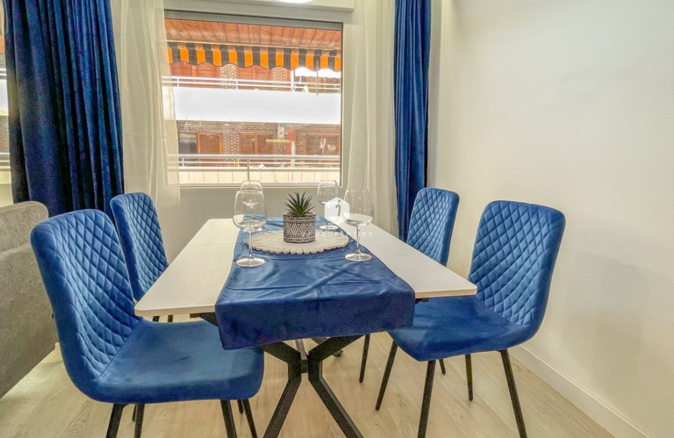 Tweedehands - Appartement / flat -
Torrevieja - Costa Blanca