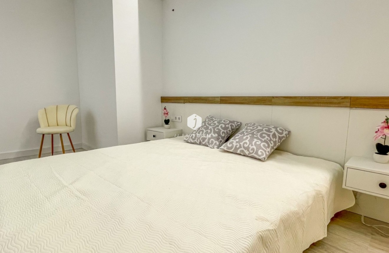 Tweedehands - Appartement / flat -
Torrevieja - Costa Blanca