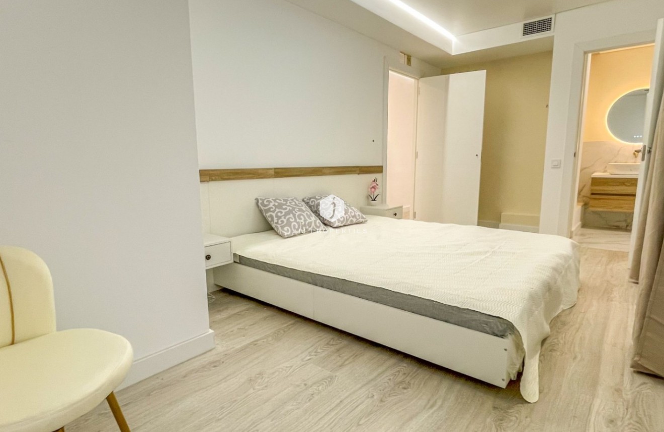 Tweedehands - Appartement / flat -
Torrevieja - Costa Blanca
