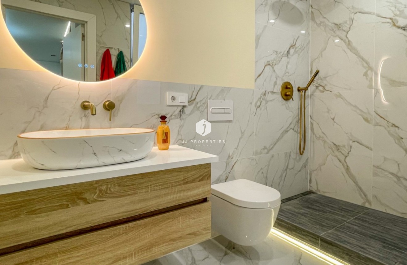 Tweedehands - Appartement / flat -
Torrevieja - Costa Blanca