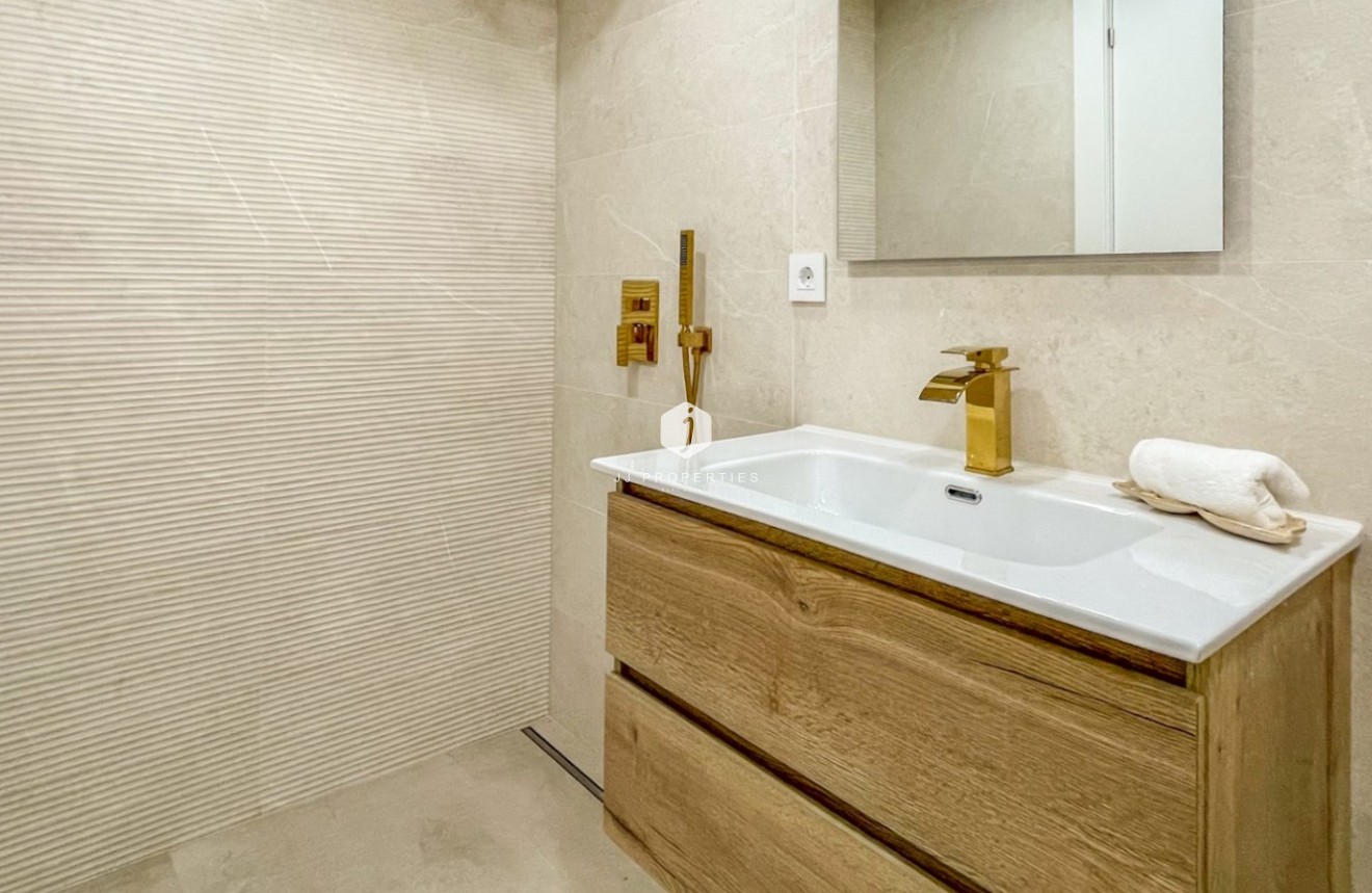 Tweedehands - Appartement / flat -
Torrevieja - Costa Blanca