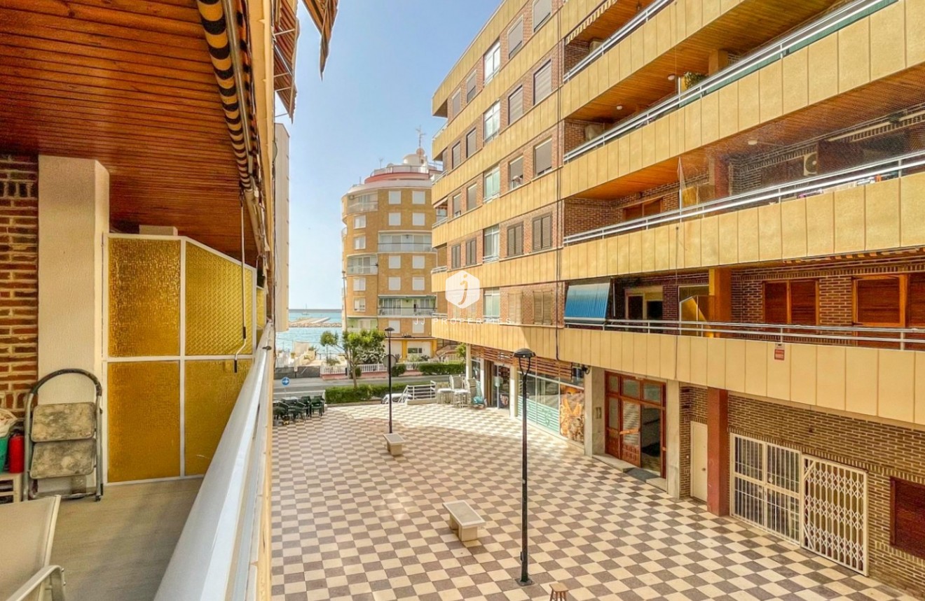 Tweedehands - Appartement / flat -
Torrevieja - Costa Blanca
