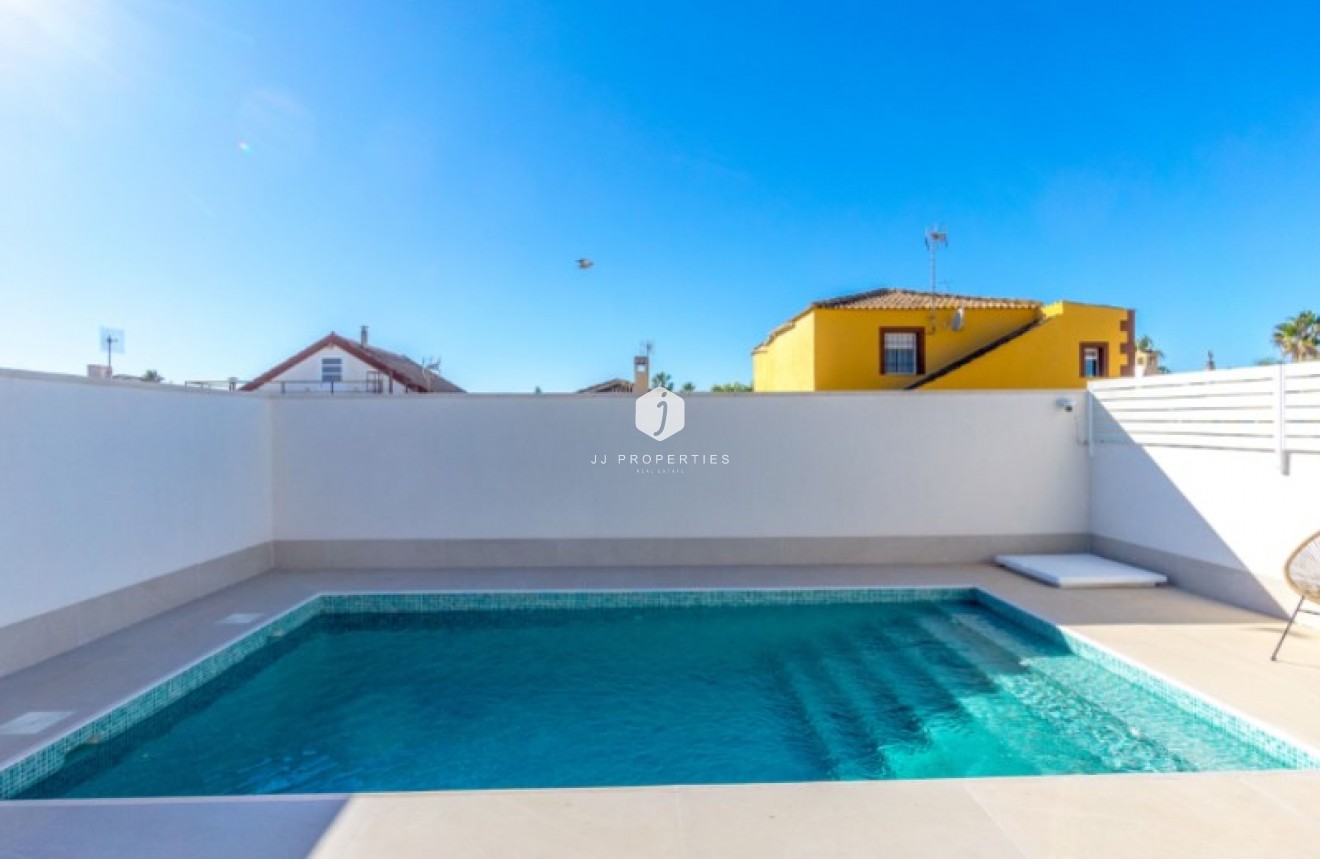 Resale - Villa -
Torrevieja - Costa Blanca