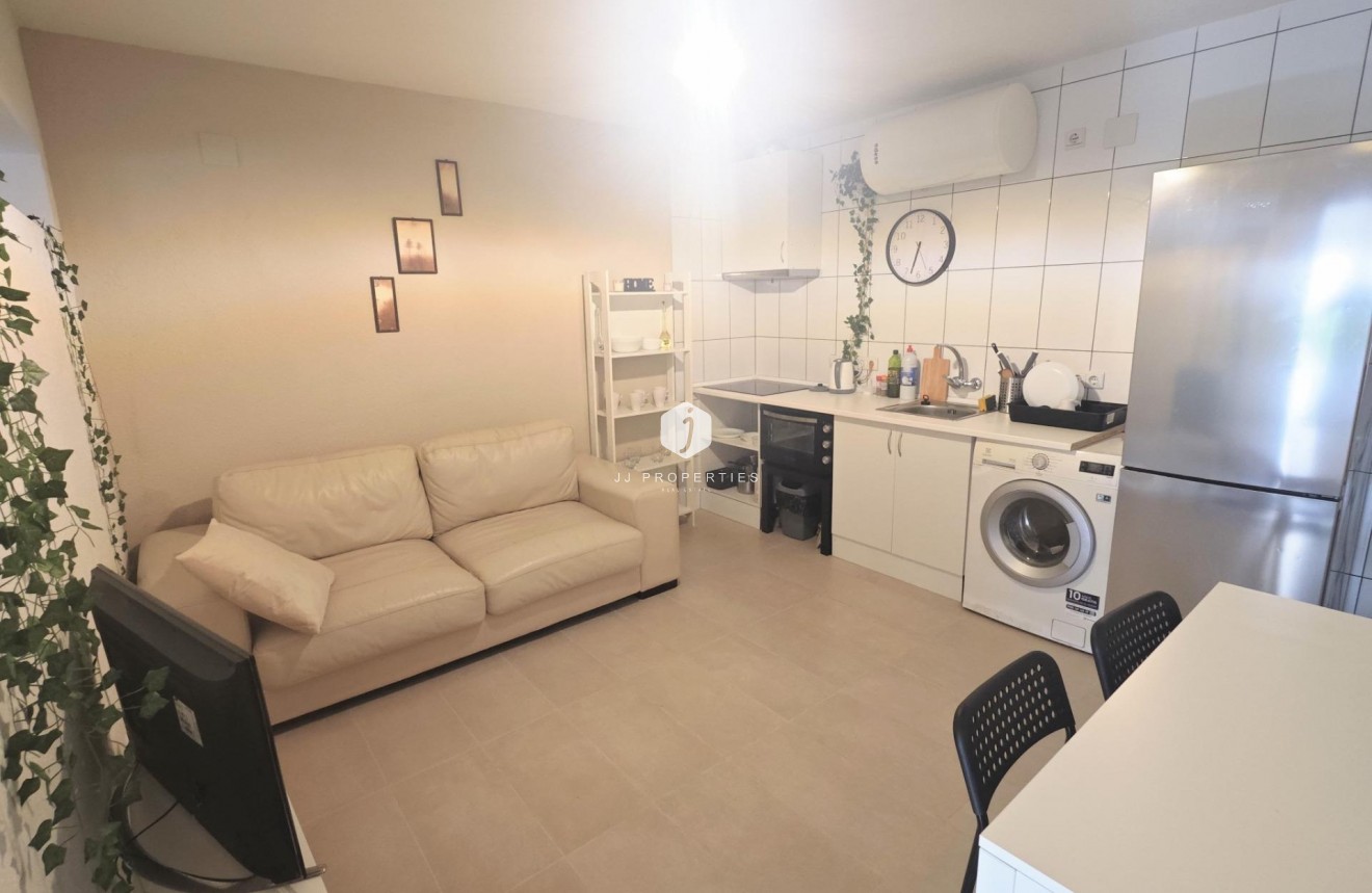 Tweedehands - Bungalow -
Torrevieja - Playa del Cura