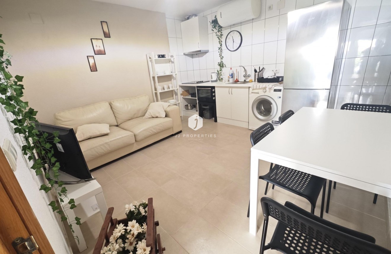 Tweedehands - Bungalow -
Torrevieja - Playa del Cura