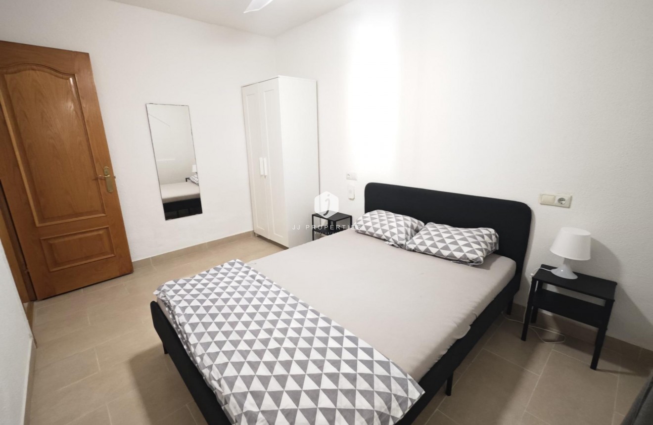 Tweedehands - Bungalow -
Torrevieja - Playa del Cura