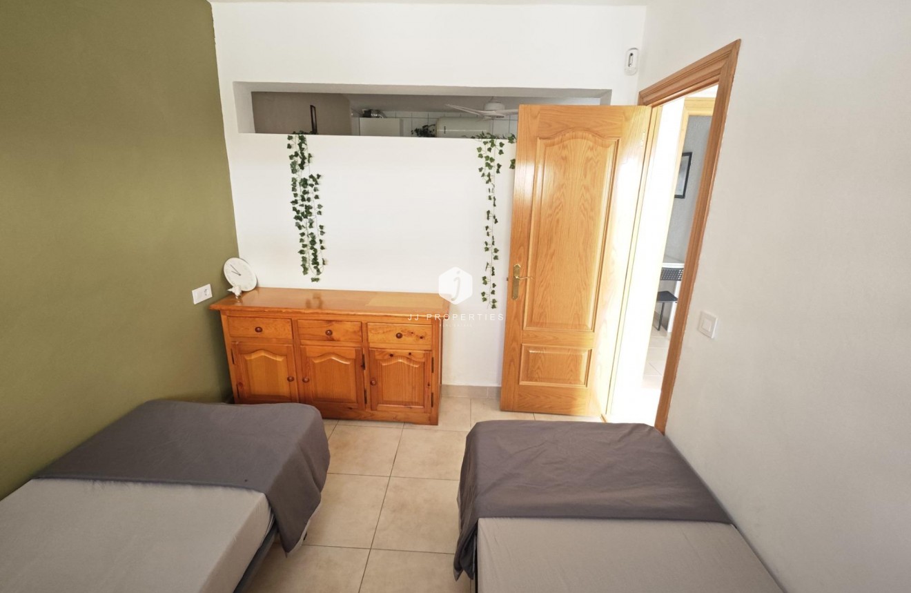 Tweedehands - Bungalow -
Torrevieja - Playa del Cura