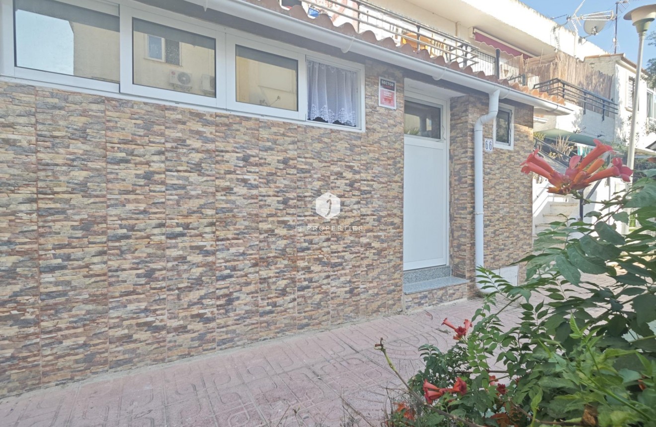 Tweedehands - Bungalow -
Torrevieja - Playa del Cura