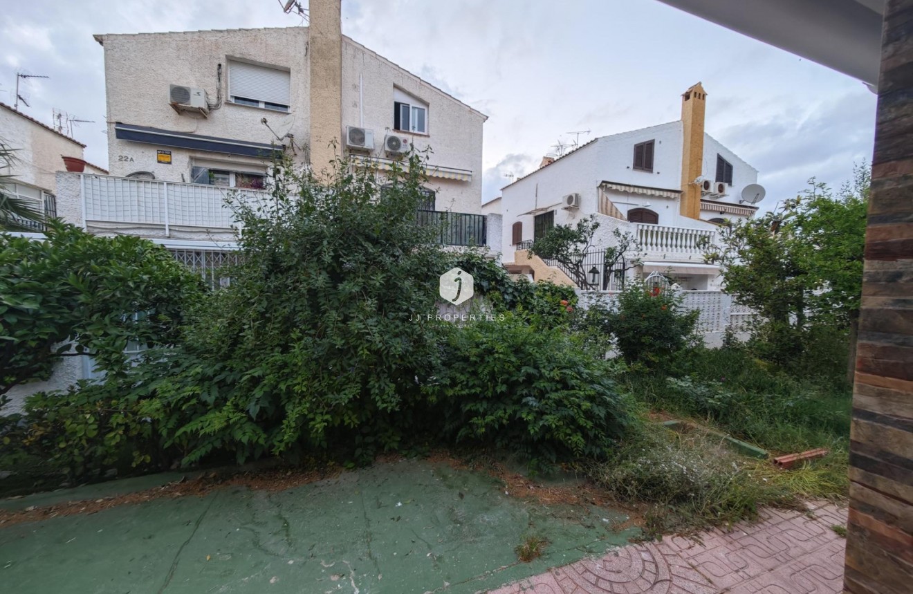 Tweedehands - Bungalow -
Torrevieja - Playa del Cura