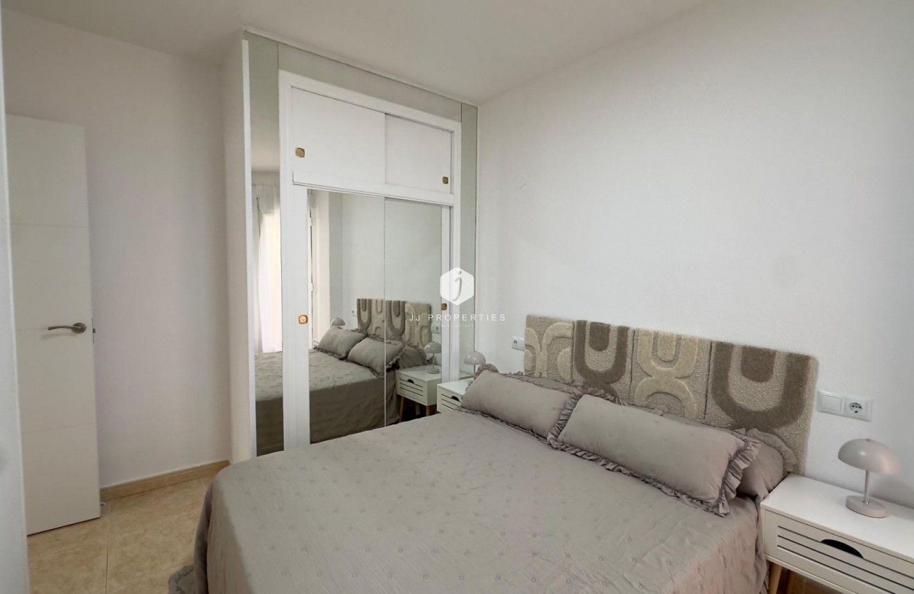 Segunda mano - Apartamento / piso -
Torrevieja - Centro