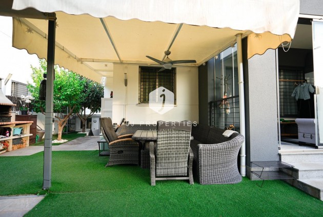 Resale - Chalet -
Torrevieja - aguas nuevas
