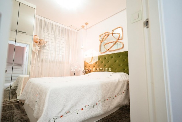 Resale - Chalet -
Torrevieja - aguas nuevas