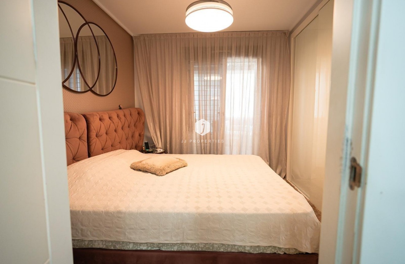 Resale - Chalet -
Torrevieja - aguas nuevas