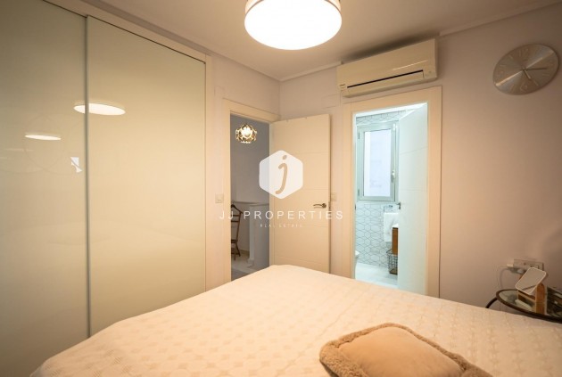 Resale - Chalet -
Torrevieja - aguas nuevas