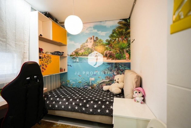 Resale - Chalet -
Torrevieja - aguas nuevas