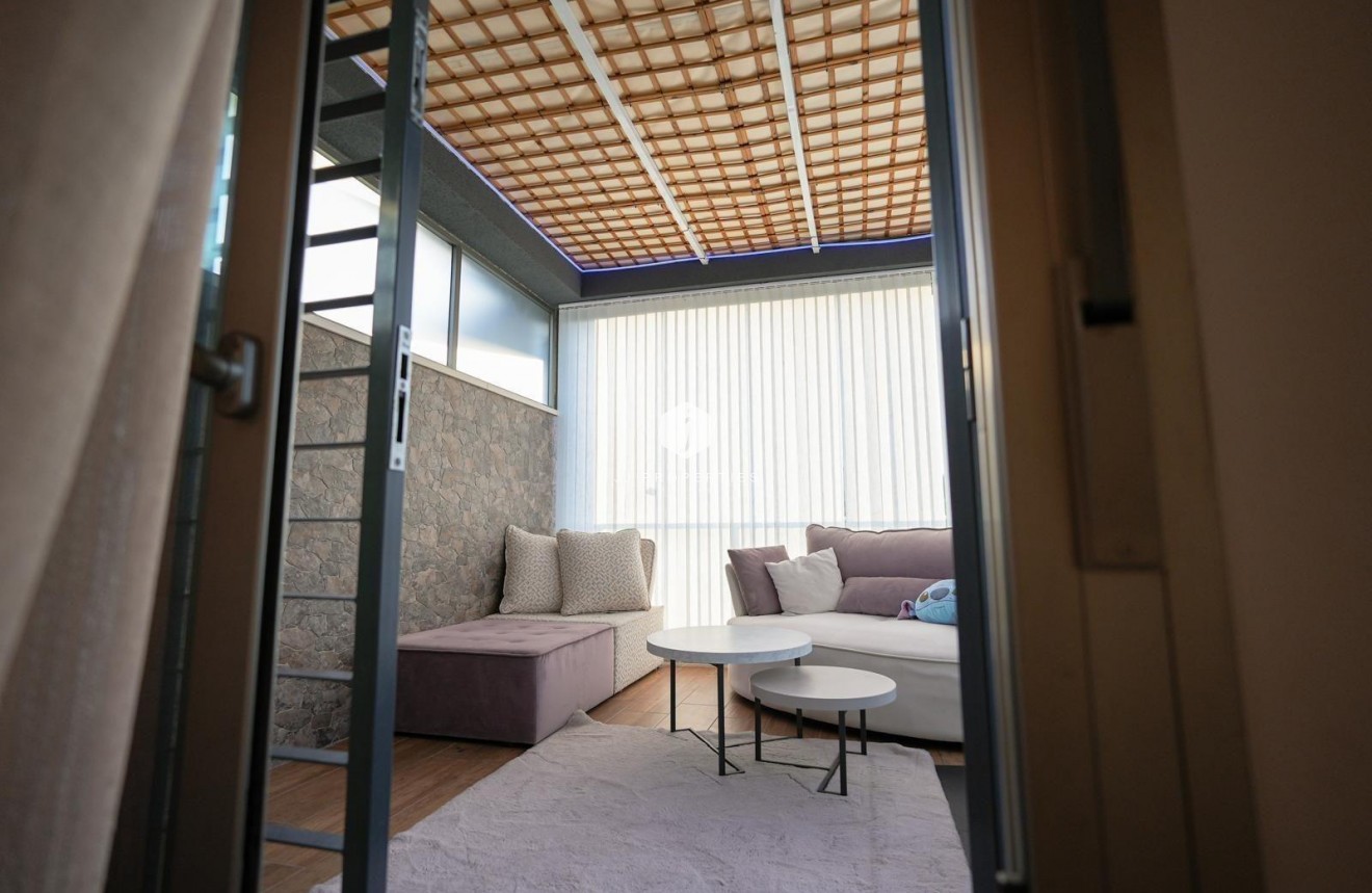 Resale - Chalet -
Torrevieja - aguas nuevas