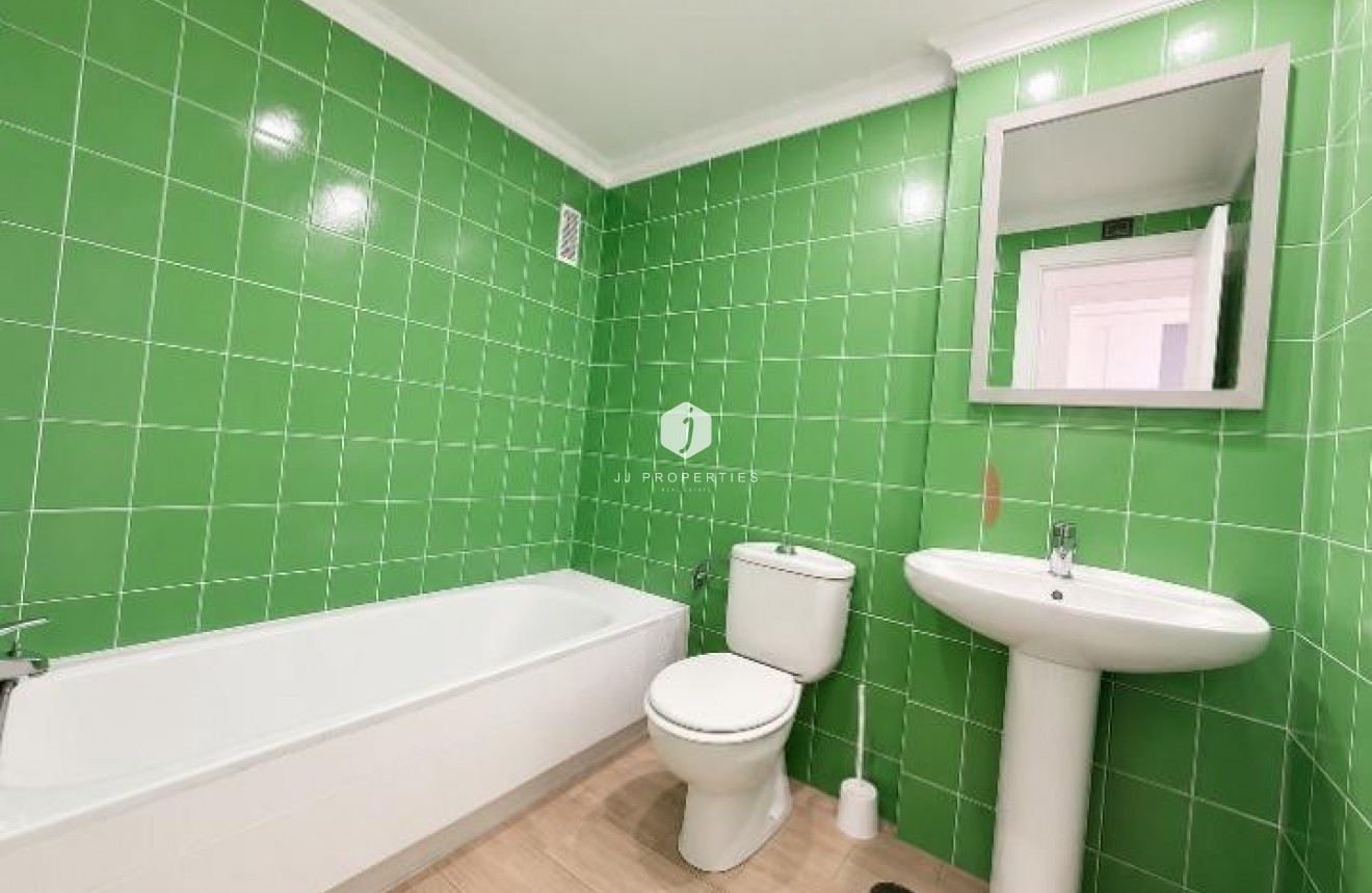 Aus zweiter Hand - Wohnung -
Torrevieja - Acequion