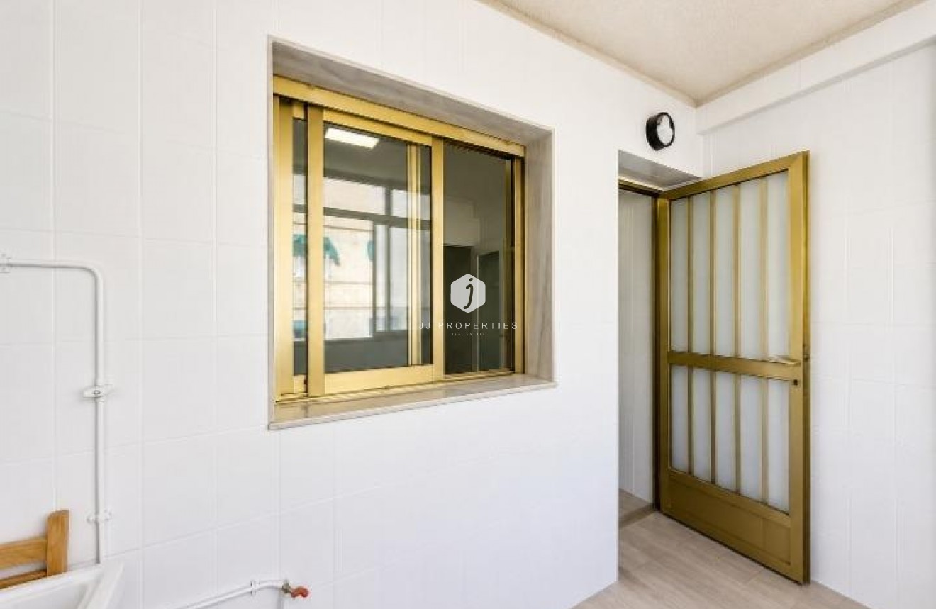 Aus zweiter Hand - Wohnung -
Torrevieja - Acequion