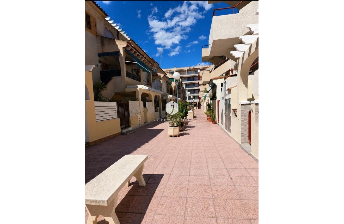 Aus zweiter Hand - Wohnung -
Torrevieja - Acequion