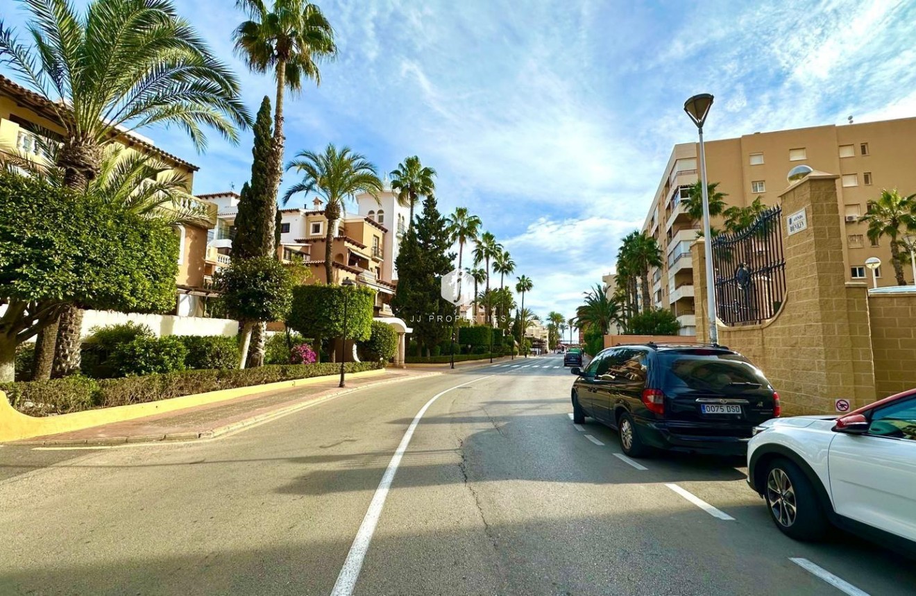 Tweedehands - Appartement / flat -
Torrevieja - Los Frutales